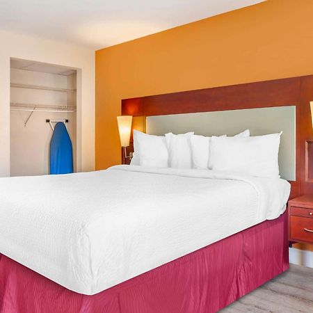 Days Inn & Suites By Wyndham Rocky Mount Golden East Eksteriør billede
