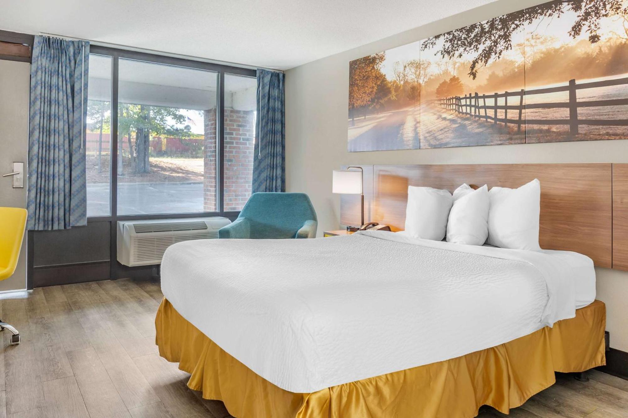 Days Inn & Suites By Wyndham Rocky Mount Golden East Eksteriør billede