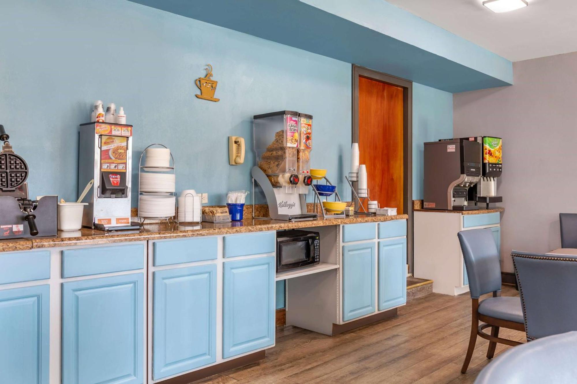 Days Inn & Suites By Wyndham Rocky Mount Golden East Eksteriør billede