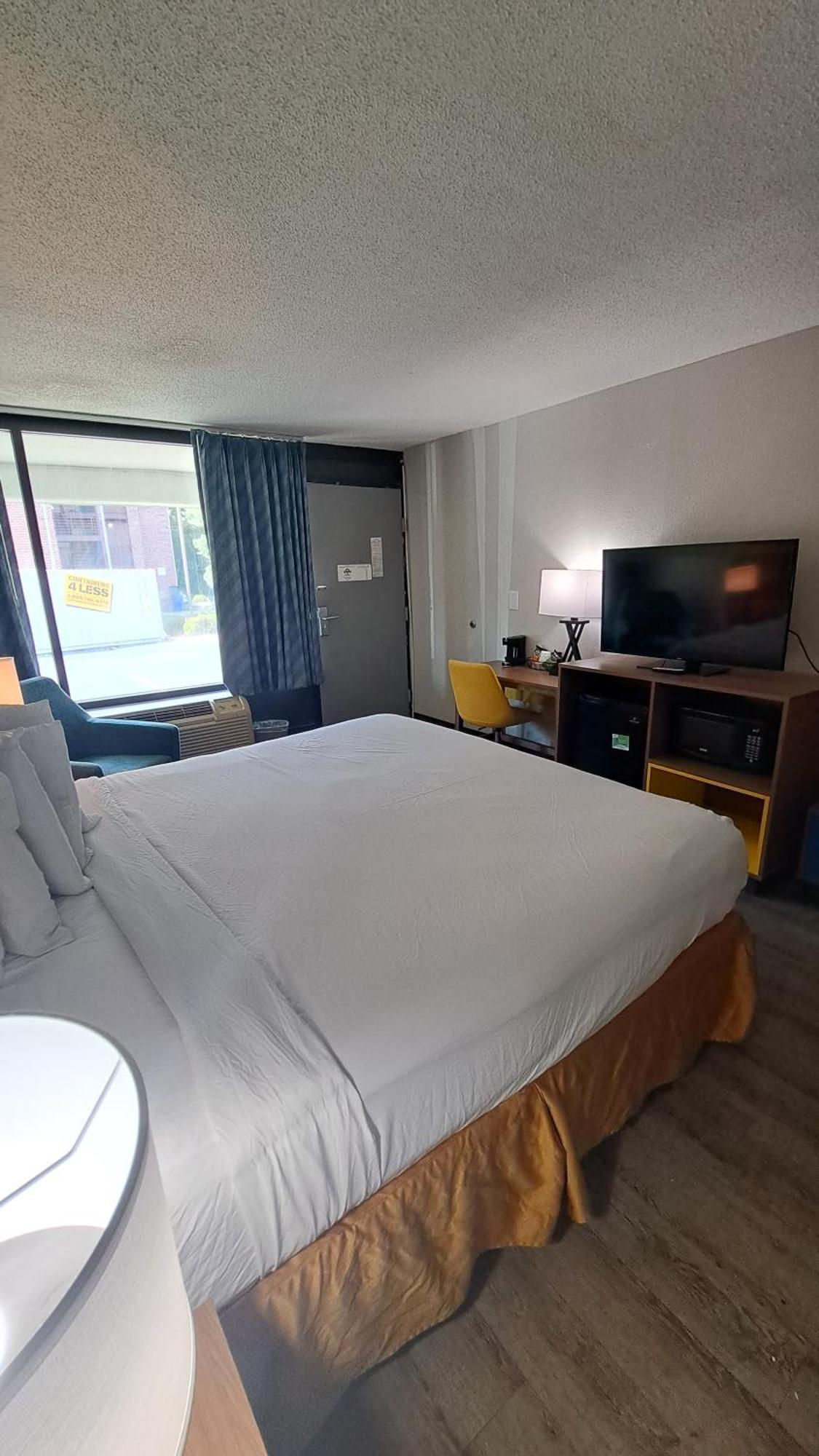 Days Inn & Suites By Wyndham Rocky Mount Golden East Eksteriør billede