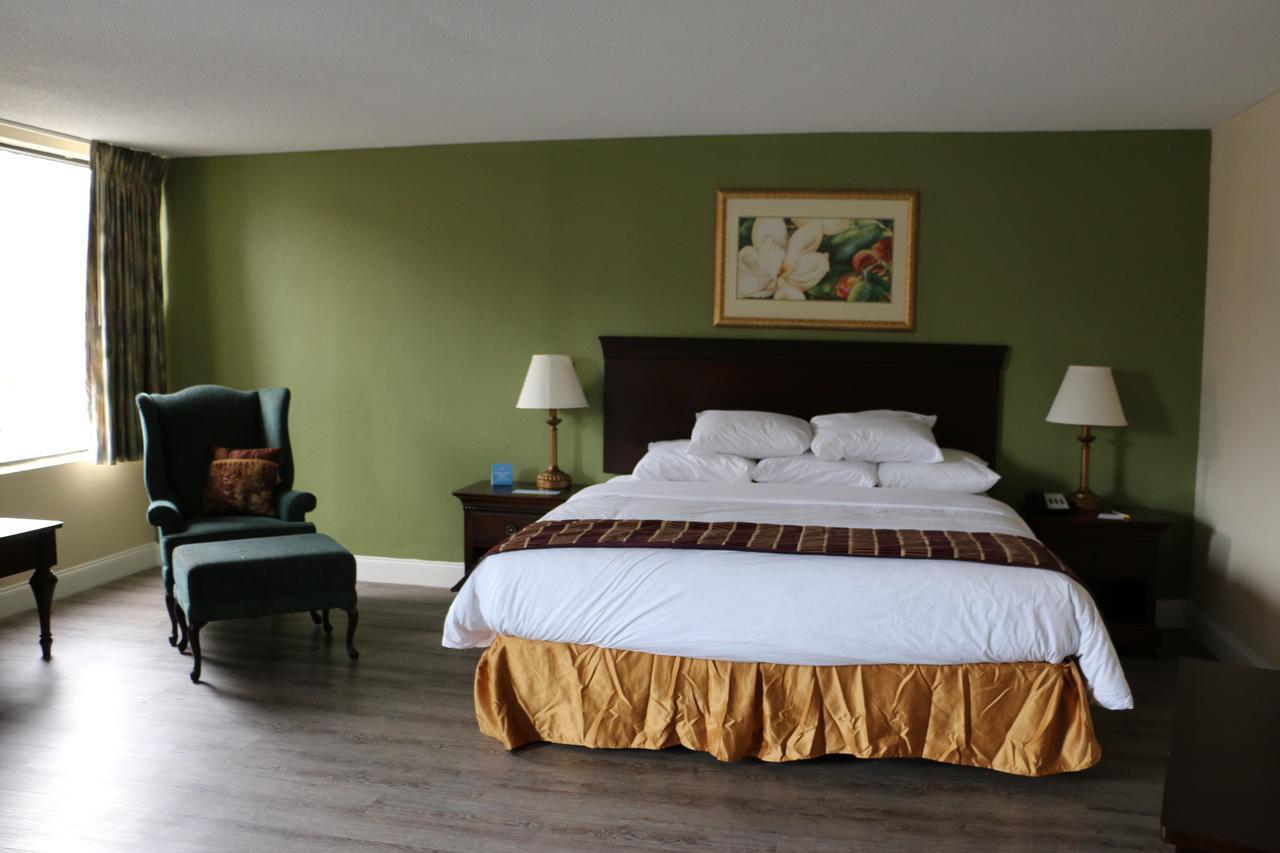Days Inn & Suites By Wyndham Rocky Mount Golden East Eksteriør billede